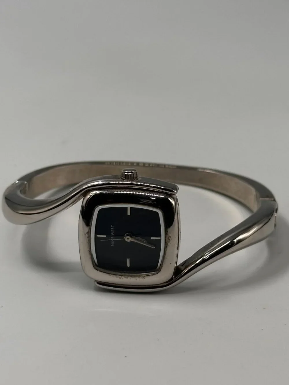 3/$30 Nine West Watch Women Silver Tone Black Dial Bangle Band New Battery 6.75